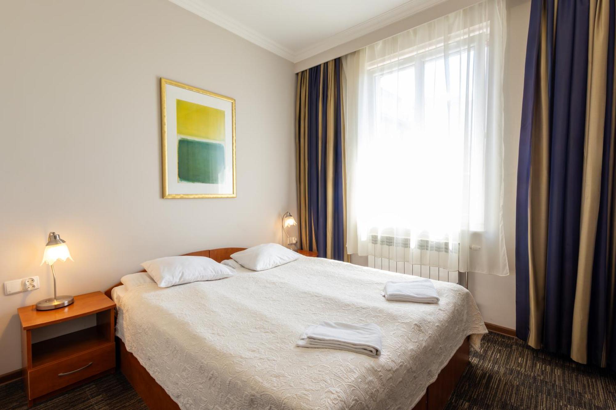 Noclegi Stadion Bed & Breakfast Warschau Buitenkant foto