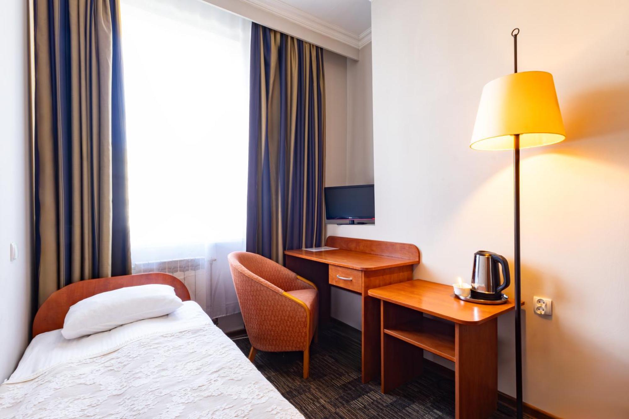 Noclegi Stadion Bed & Breakfast Warschau Buitenkant foto