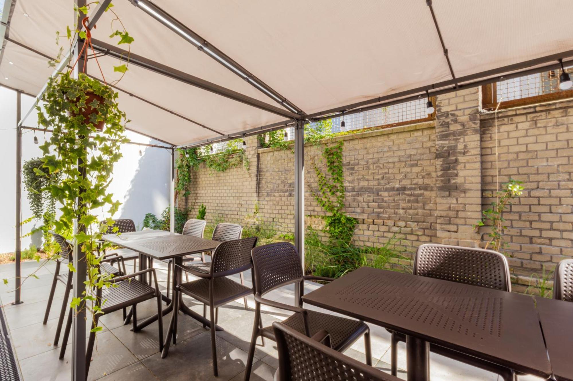 Noclegi Stadion Bed & Breakfast Warschau Buitenkant foto