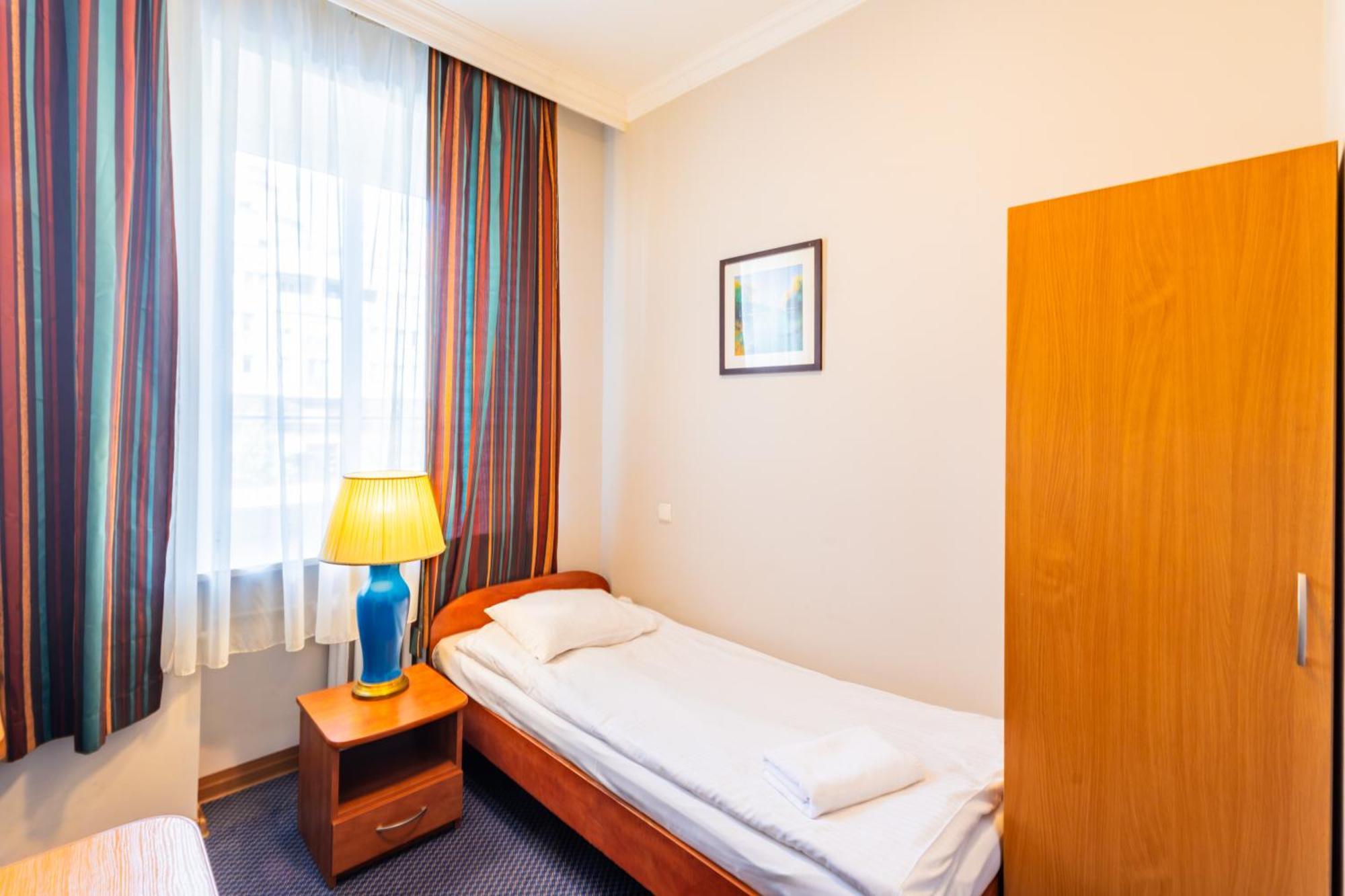 Noclegi Stadion Bed & Breakfast Warschau Buitenkant foto