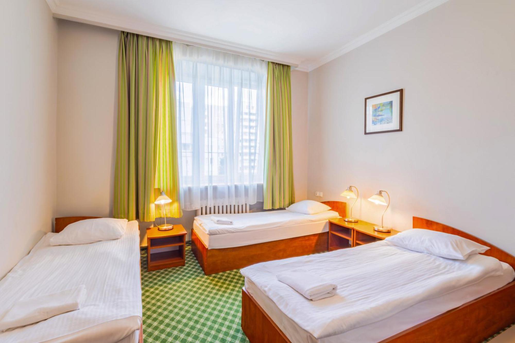 Noclegi Stadion Bed & Breakfast Warschau Buitenkant foto