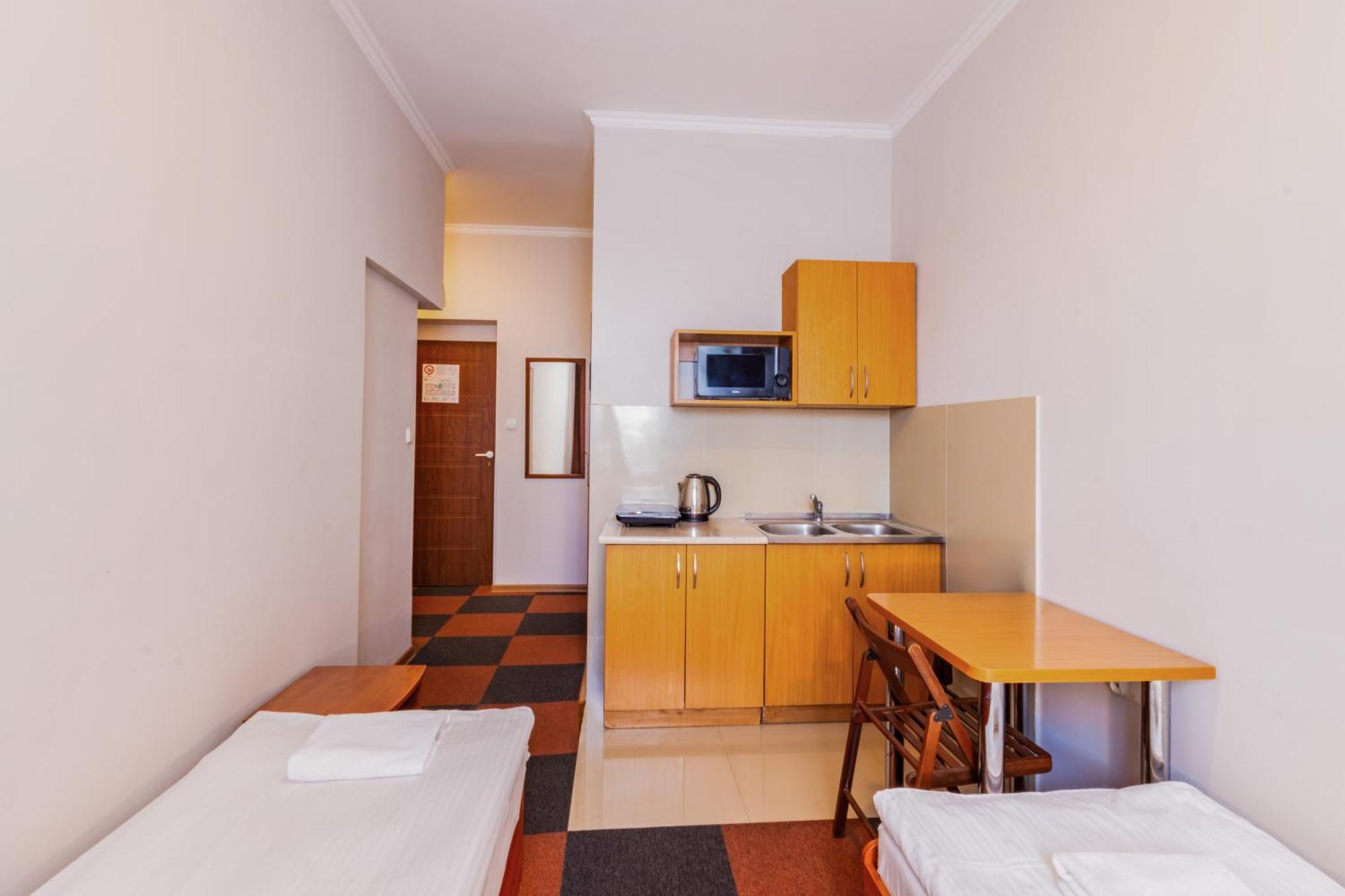Noclegi Stadion Bed & Breakfast Warschau Buitenkant foto