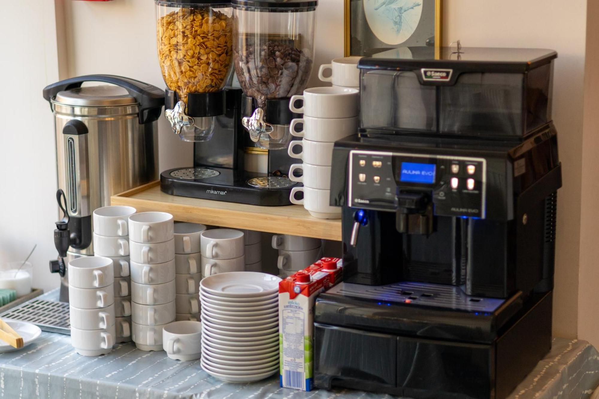 Noclegi Stadion Bed & Breakfast Warschau Buitenkant foto